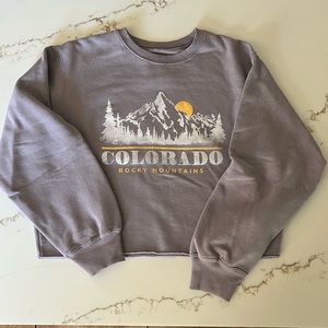 NWOT hollister cropped sweatshirt